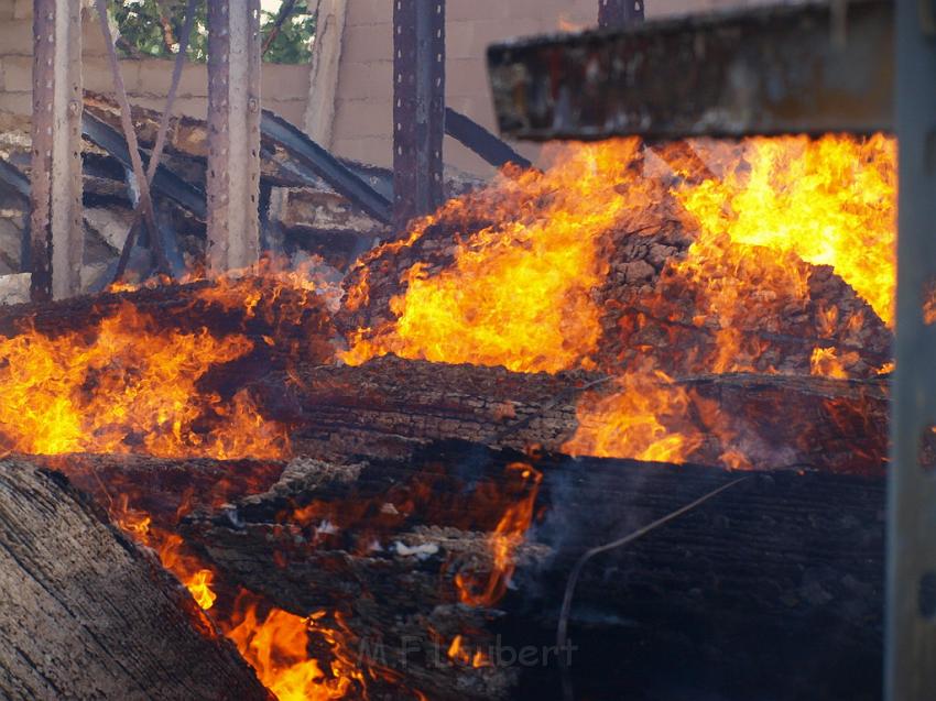 Grossbrand Holzlager Siegburg Industriestr P361.JPG